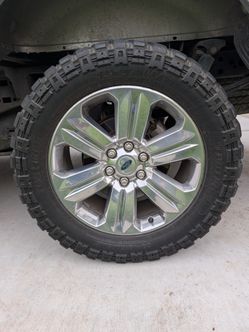 Mud tires 33 12.5 r20