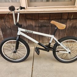 Subrosa Salvador BMX Bike