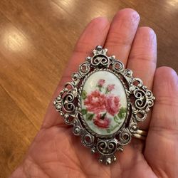 Woman’s Vintage Floral Brooch, Shipping Available