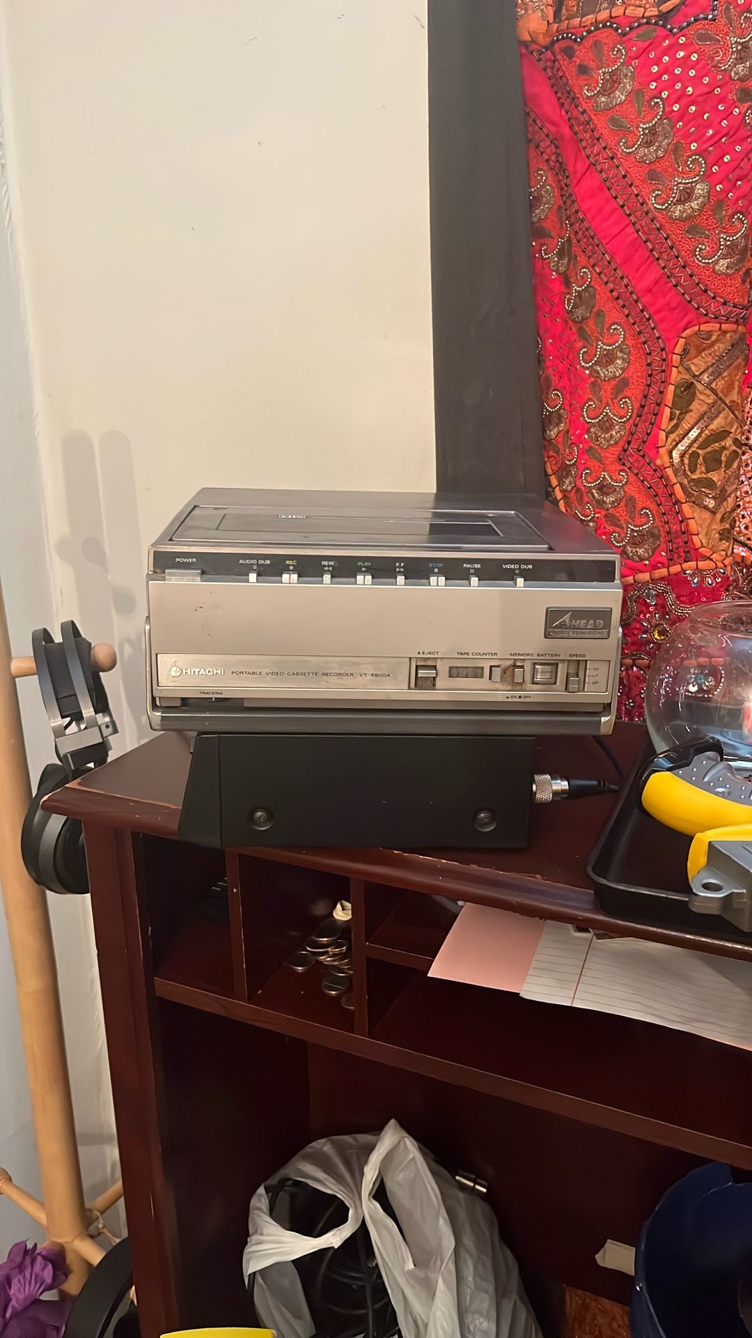 Hitachi portable video cassette recorder