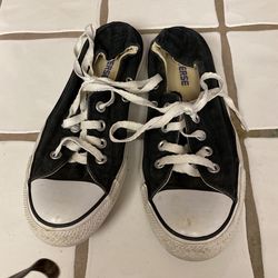 Womens Converse Tennis Shoes Size 8 Black 