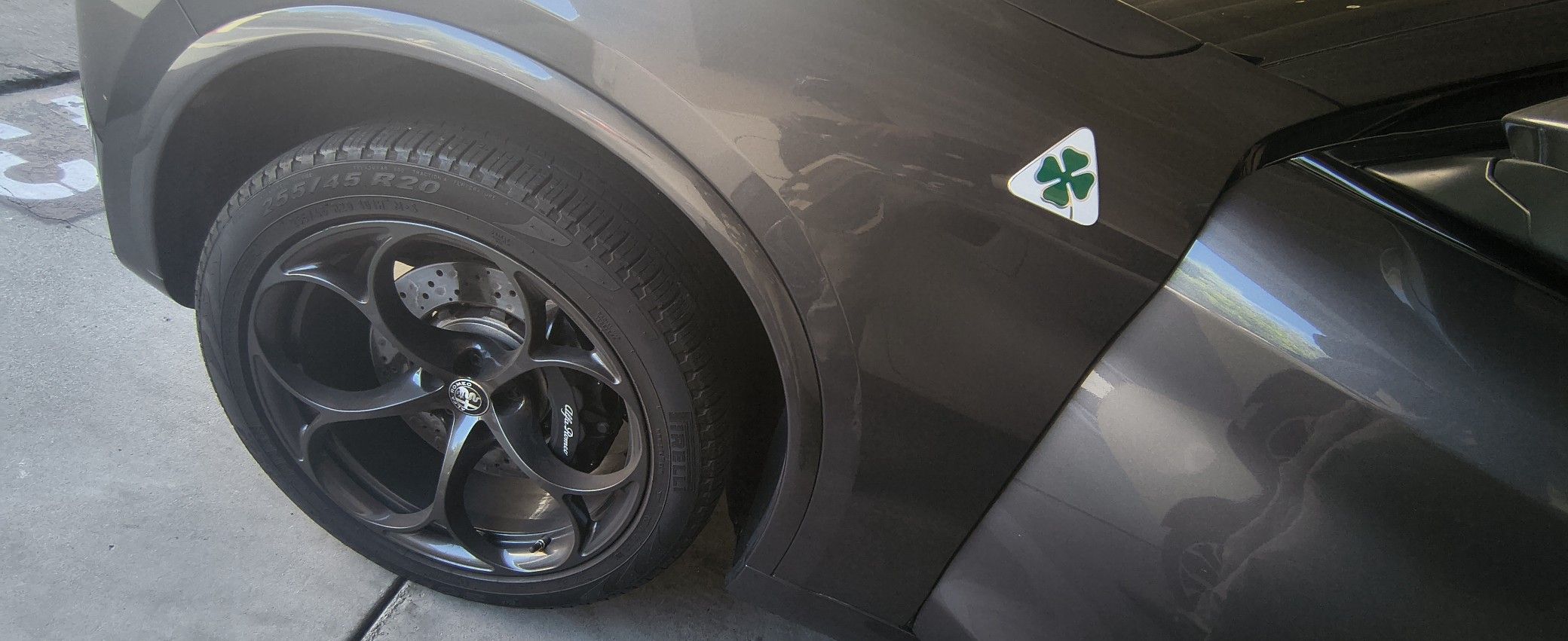 Alfa Romeo Stelvio Quad