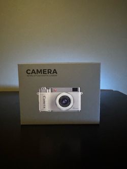 *BRAND NEW* Retro Camera- White