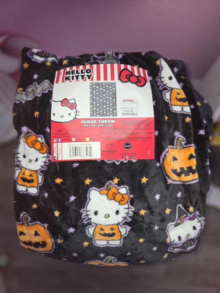 Hello Kitty Halloween Blanket 🎃