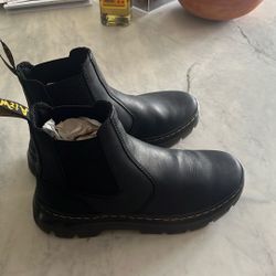 Dr marten Chelsea boots