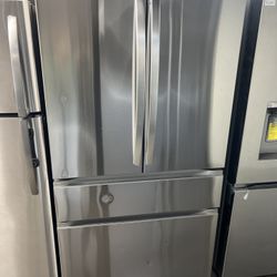 Open Box Lg Four Door Stainless Steel Refrigerator With Internal Water/Ice 