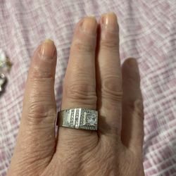 Beautiful Wedding/Engagement Ring Zirconia In 14k Gold Plating Size 8.. Ask Me about a Few other Rings I Am Selling Different Sizes