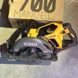 Dewalt Flexvolt Circular Saw 7 1/4” Tool Only New Nuevo