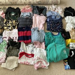 74 pieces Juniors and Women Clothes in size small & Medium  Lots of Brands 