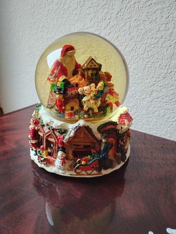 Santa Globe