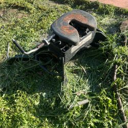 CURT FIFTH WHEEL Q25