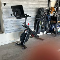 Peloton Fitness Bike 