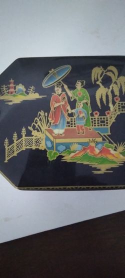 Vintage Daher Lidded Metal Tin Container , Oriental Theme Design  5.5" X 3.75"