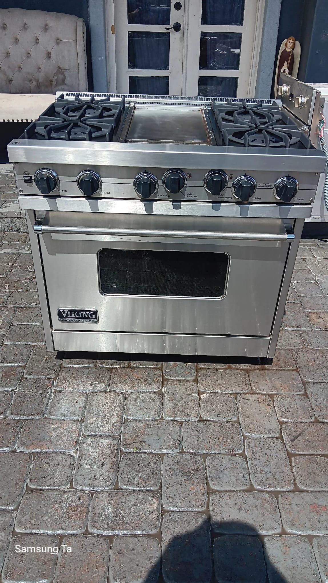 Viking 36 all gas range worked perfect in good condition. Free delivery to garage.