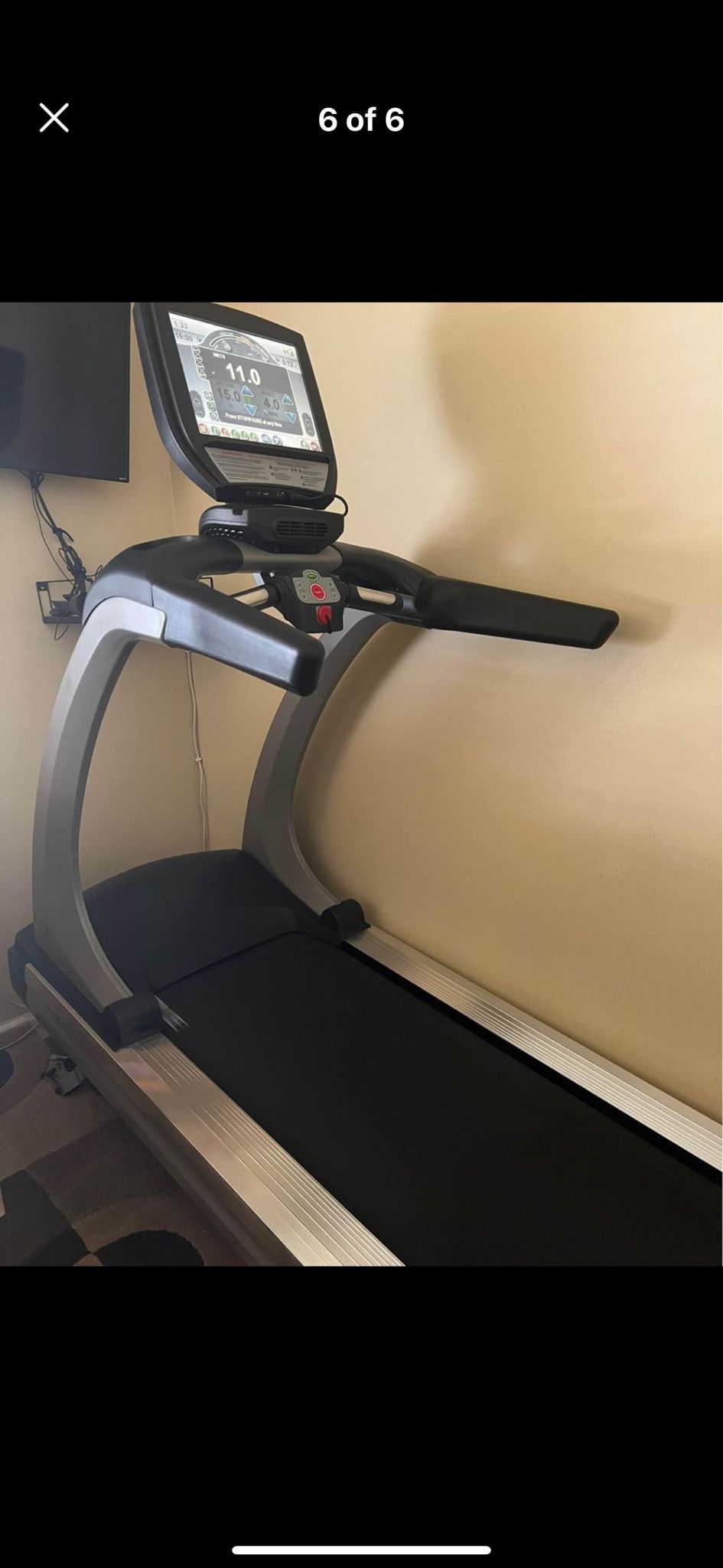 Commercial treadmill TRUE CS500