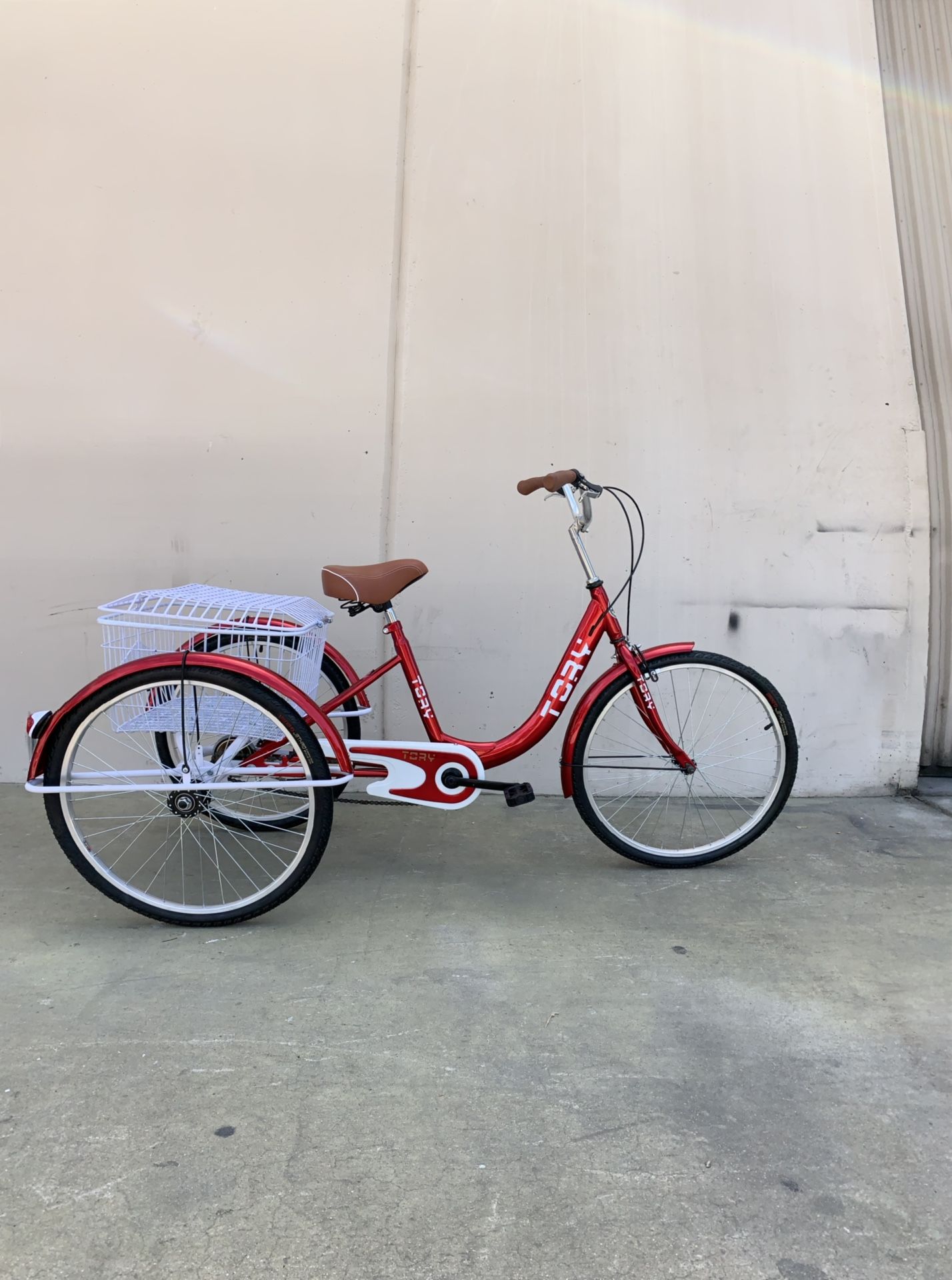 24” tricycle single speed brand new well assembled with big rear basket and big comfortable seat