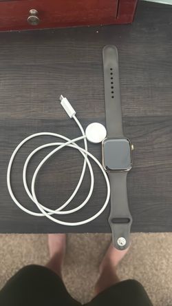 Apple Watch series 9 $200 OBO