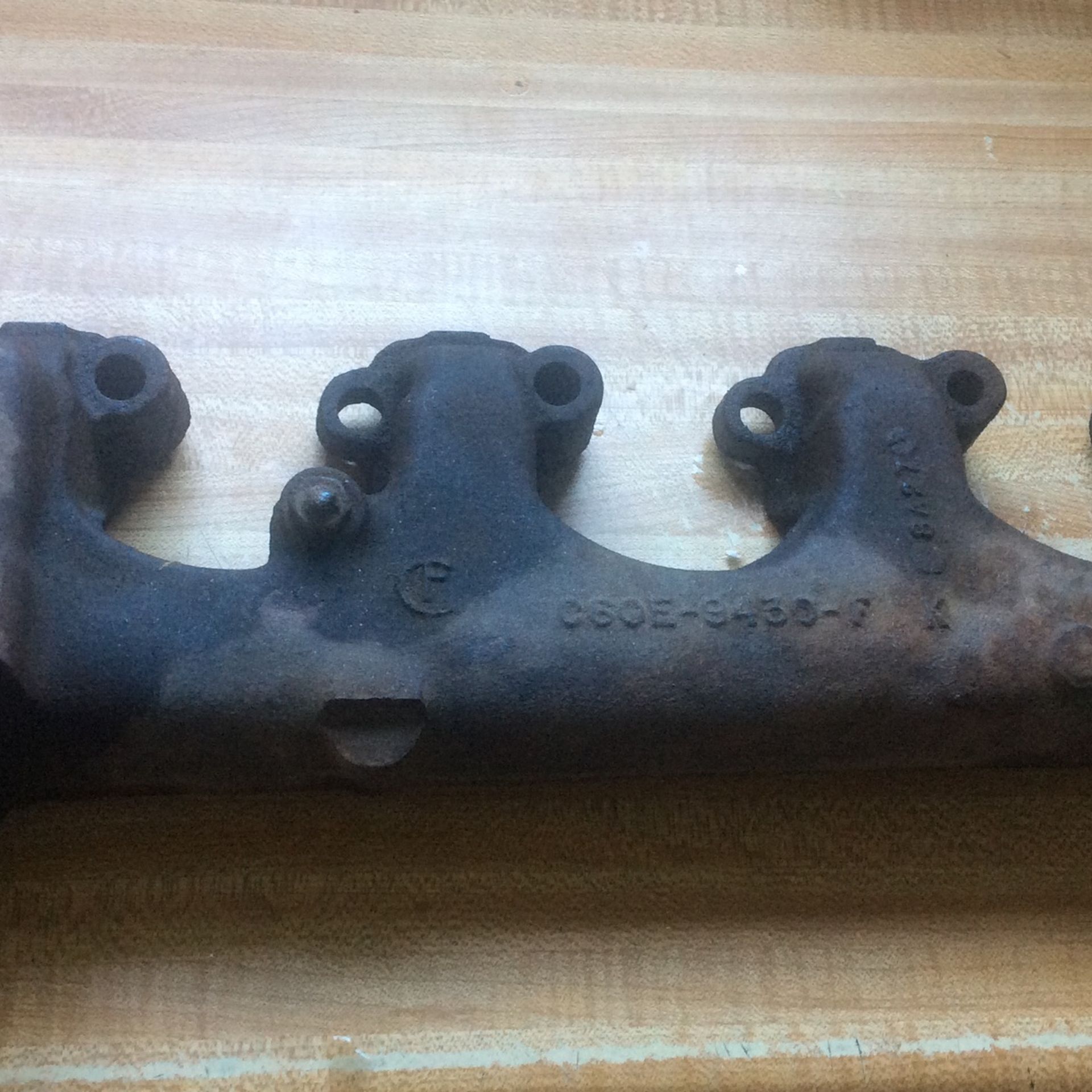 1967 Ford Mustang 289 Exhaust Manifold Old Ford V8 Exhaust Manifold C60E-9430-F Fomoco 8 A 27 Manifold