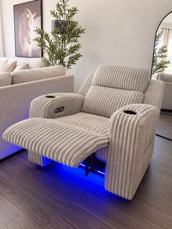 ✅ Barely used Power Recliner 🔥LIKE NEW!🔥