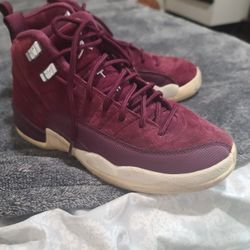 Jordan 12 Bordeaux 