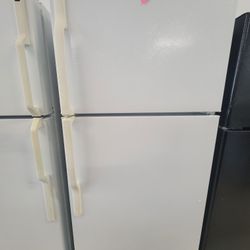 Top Freezer Refrigerator Used In Good Condition With 90days Warranty 