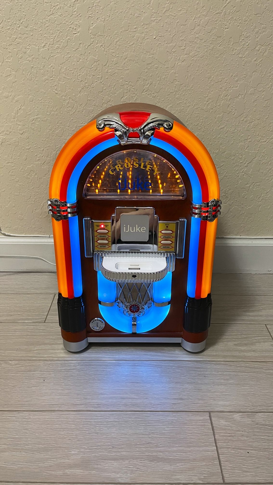 Crosley iJuke JukeBox Model: CR1701A