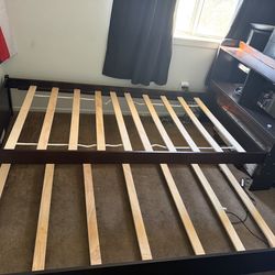 Twin trundle bed