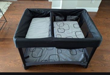4 Mom's Pack And Play Bassinet