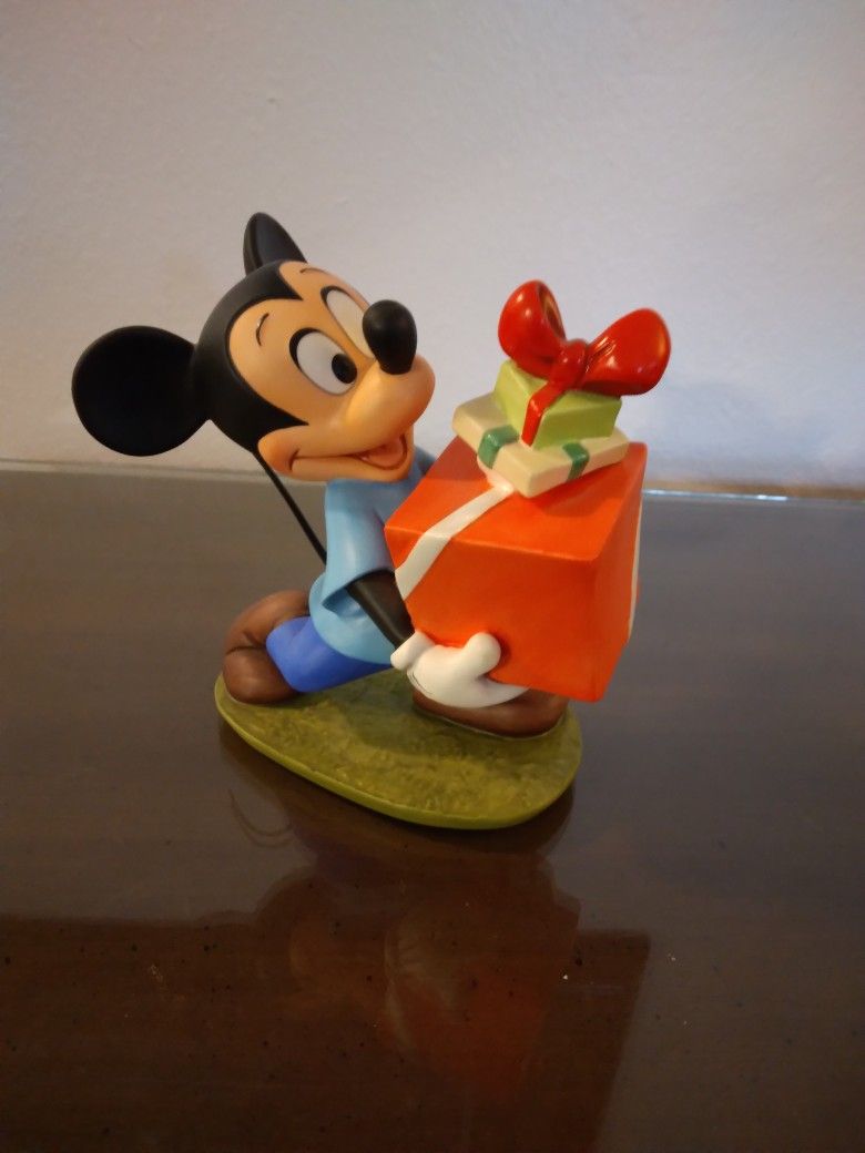 Walt Disney Classics Collection Mickey Mouse