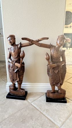 Thai wooden decorated wooden people