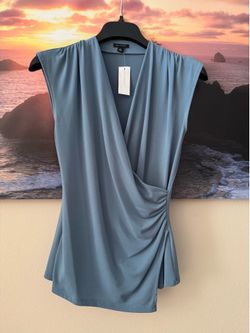 Ann Taylor Sleeveless SurpliceWrap Top in Dusty Blue/ XS/ New