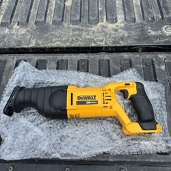 Saw Saw Brand New Dewalt 