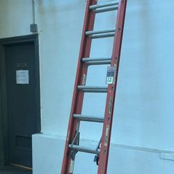 24 Ft Fiberglass Extension Ladder Type 1A