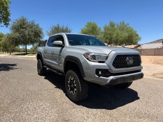 2018 Toyota Tacoma Double Cab TRD Off-Road Pickup 4D 5 ft
