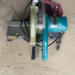 Akita Mitre Saw