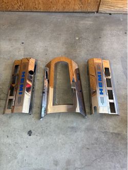 DODGE  5.7 HEMI ENGINE MOTOR DRESSING COVERS