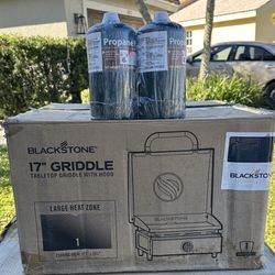 “BRAND NEW” Blackstone 17” Table Top Griddle with Hinged Hood & 2 Propane Canisters.