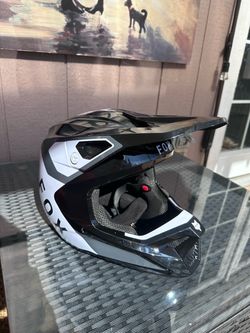 V1 Fox helmet