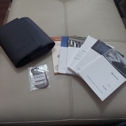 Lexus ES 350 / ES 300h Books & Key Case