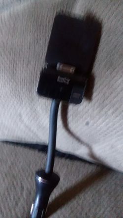 Road trip iPod stand and charger