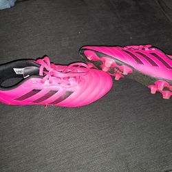 Adidas Soccer ,pink, New ,4 1/2