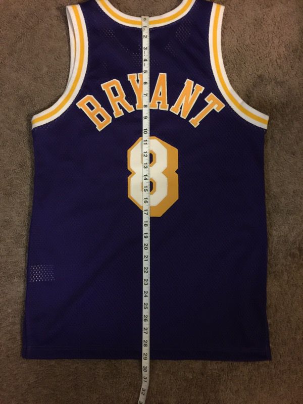 Nike Crenshaw Bryant Jersey LARGE for Sale in Tempe, AZ - OfferUp