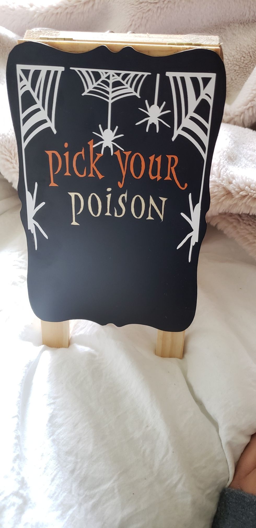 Halloween decor/chalkboard