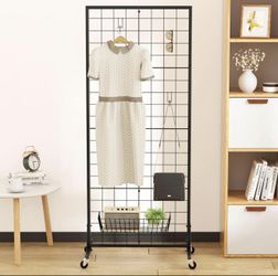 Grid panel display with legs