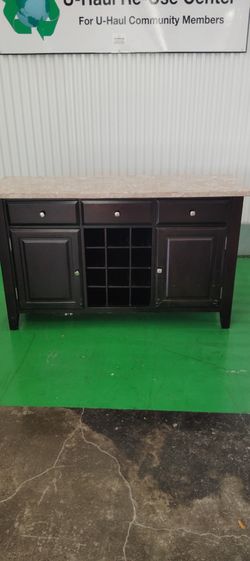 ISLAND TABLE