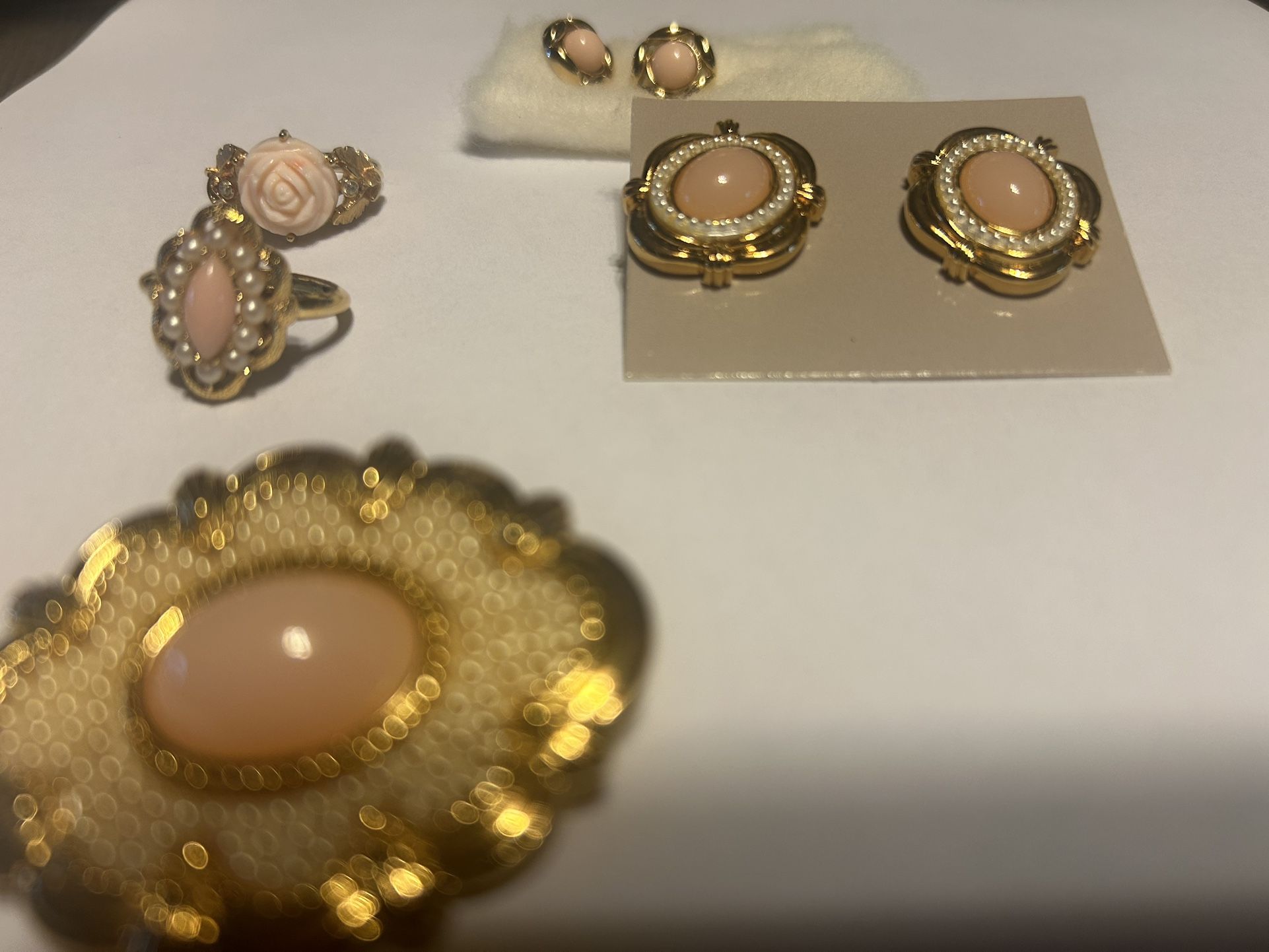 Vintage Avon Set Brooch Pin Two Rings 2 Pierce Earrings Sets