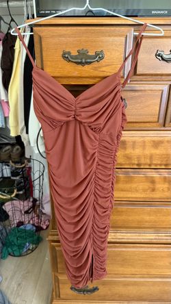 orangish/redish dress