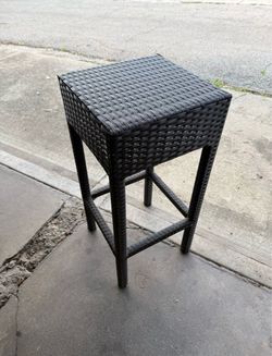 Wicker bar stools