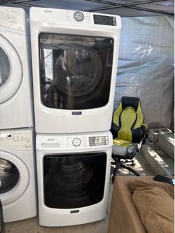 Maytag  Stackable  Washer and gas dryer  Excellent working condition  Heavy duty  W27 D31.5 H86 Washer 4.5 cu ft Dryer 7.4 cu ft 3 months warranty par