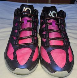 Nike Shox R4 sneakers in the White/Phantom/Picante Red colorway. Size 4.5M